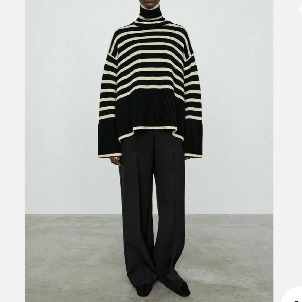 59 Made In Italy Oversized Striped Sweater